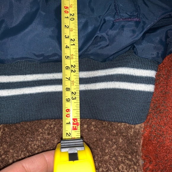 Men’s vintage Champion UND jacket - Picture 5 of 8